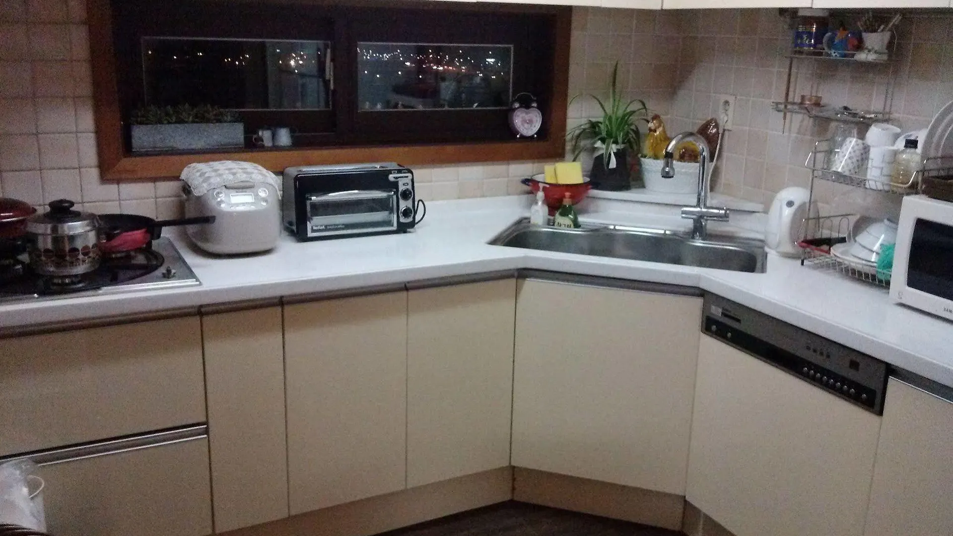 K Star Road Guesthouse - Hostel Seul Otel